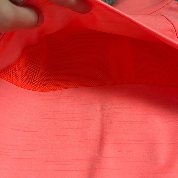 Mesh Panel Quarter Zip | Reebok - Picture 4 of 4